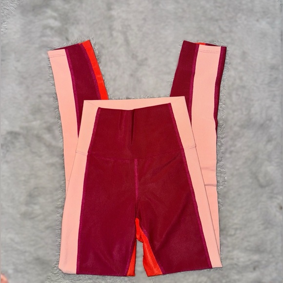 Beach Riot Color-Block Rib Leggings Merlot XS NWOT - Picture 2 of 5